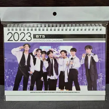 [ 미사용 미개봉 새상품 ] BTS 2023-2024 사진 데스크 달력
