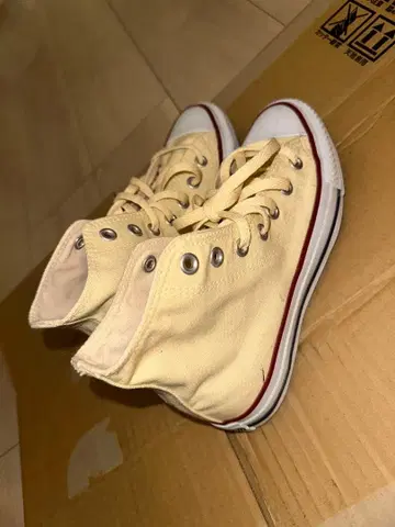 ALL STAR 크림 하이컷 스니커즈