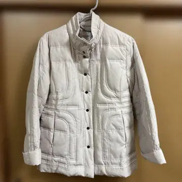 CECI OU CELA 아이보리 다운 자켓