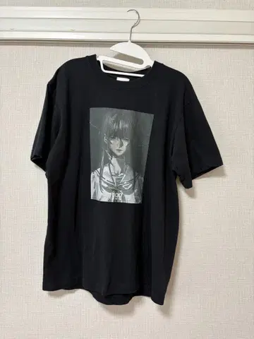 1999전 디자인T셔츠 M사이즈