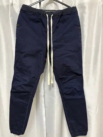 BEAMS PLUS 코튼 트윌 슬림 헬스장 팬츠 빔즈 플러스