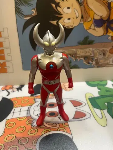 울트라맨 피규어 적은