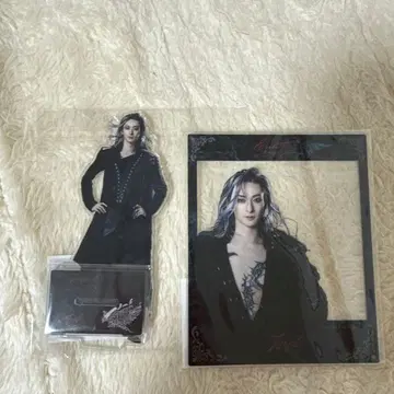 엘리자베트 후루카와 유타 아크릴 스탠드