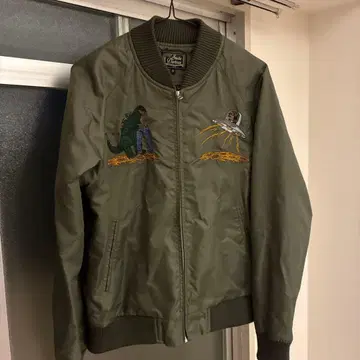 스튜디오 다치산 x 고질라 콜라보 블루종