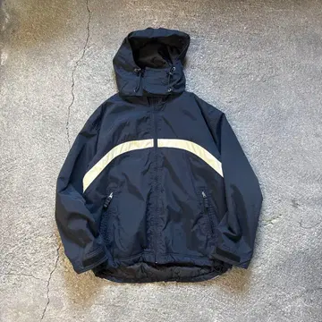 gap nylon jacket