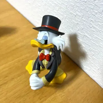 디즈니 도날드 데이지 스크루지 피규어