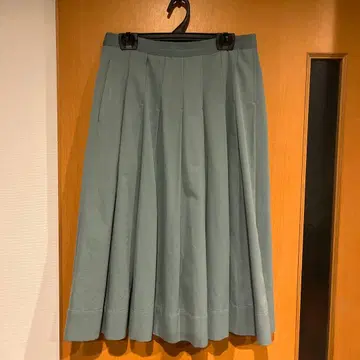 마가렛호웰 MHL 무릎 기장 스커트