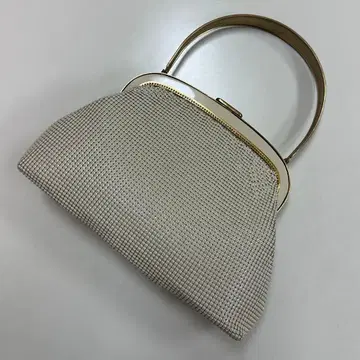 베이지 비즈 가마구치 파티 백