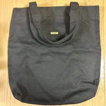 UNDER ARMOUR 블랙 토트백 미사용