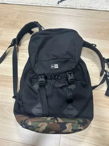 NEWERA 백팩