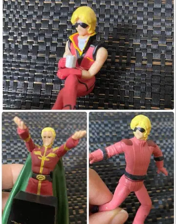 데스크탑에 샤아가 오는 건담