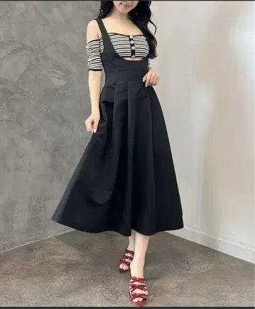 eimy istoire 니트 뷔스티에 콤비 플레어 원피스