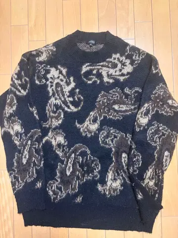 추상 무늬 니트 스웨터 L 사이즈