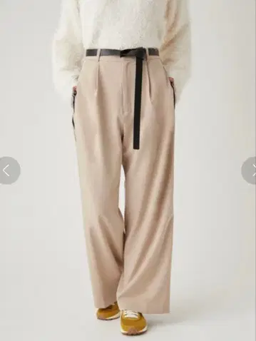 emmi atelier 사이드 라인 세미 와이드 팬츠