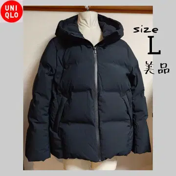 유니클로 심리스 다운 후드티 L 사이즈 블랙 새상품급