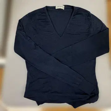 네이비 V넥 긴팔 니트 스웨터