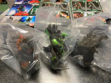 고질라 진격대전 새로운 방문자 3체 세트