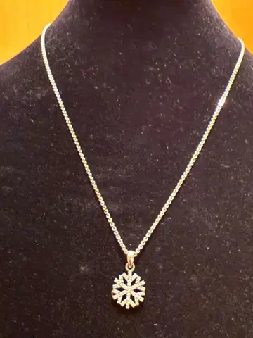 UC 실버 눈꽃 모티브 목걸이