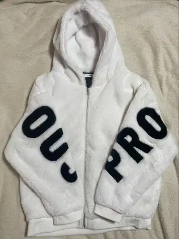 WEGO 복슬복슬 아우터 후드 부착 화이트 컬러