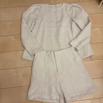 완판템 노스탤지어 트위드 셋업 화이트 히가시하라 아키