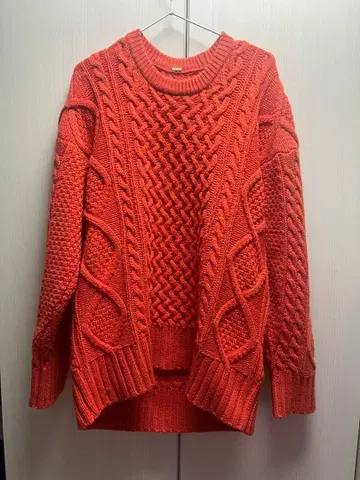 미라 오웬 오렌지 컬러 케이블 니트 스웨터 양모 혼방