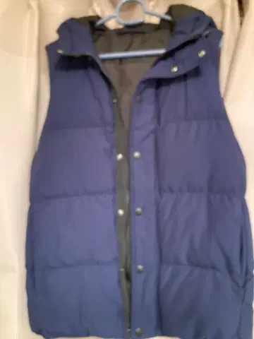 후드 부착 네이비 다운 베스트 S 사이즈