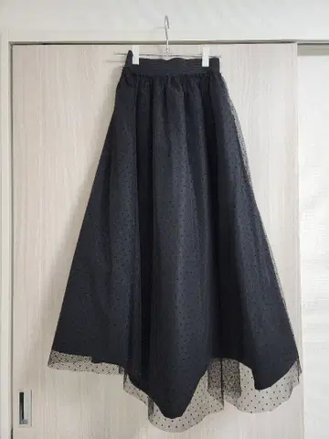 새상품 블랙 도트 플레어 스커트 F 사이즈