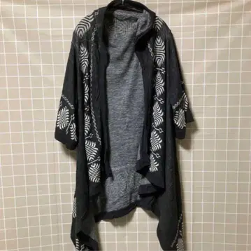 STUNNING LURE 네이티브 무늬 가운