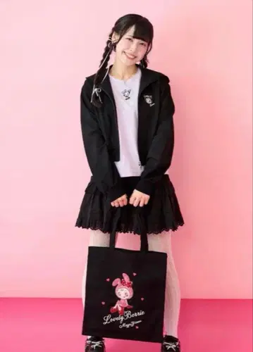 메조피아노 베리에짱 숏 기장 집업 후드티 블랙 미사용 새상품