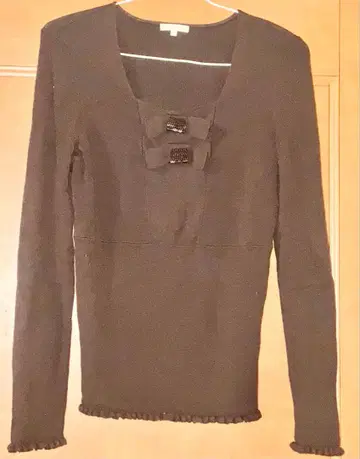 투비시크 리본 비즈 프릴 상의 니트 브라운 II M 새상품급