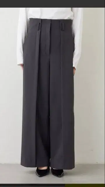 다크 그레이 와이드 팬츠 턱 허리밴딩