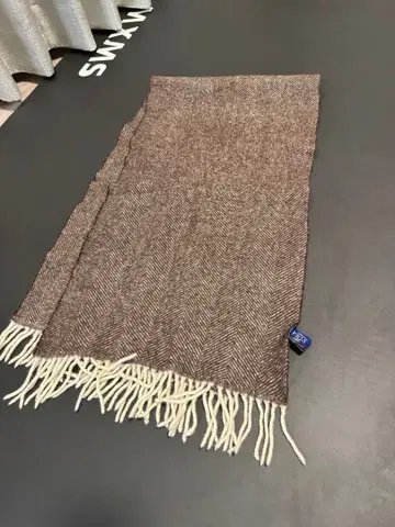 [ 컨디션 최상 ] PRIA 울 헤링본 머플러 이탈리아제