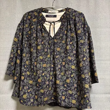 미란카 7부 소매 프린트 블라우스