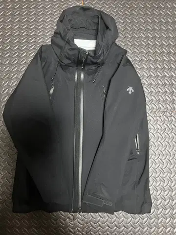 DESCENTE 올터레인 클레어스 블랙