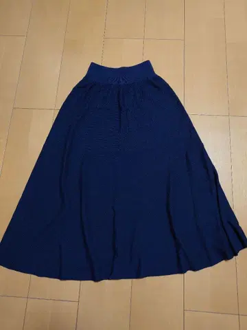 띠어리 럭스 니트 플레어 스커트 사이즈 038