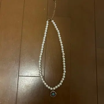 화이트 펄 비즈 목걸이 참 포함