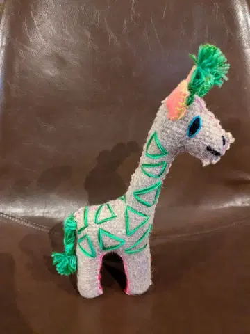 멕시코제 기린형 봉제 인형