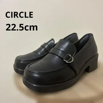 CIRCLE 22.5cm 블랙 로퍼 펌프스 낮은 힐 벨트 블랙
