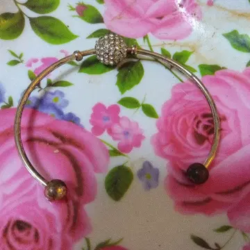 골드톤 크리스탈 비즈 뱅글