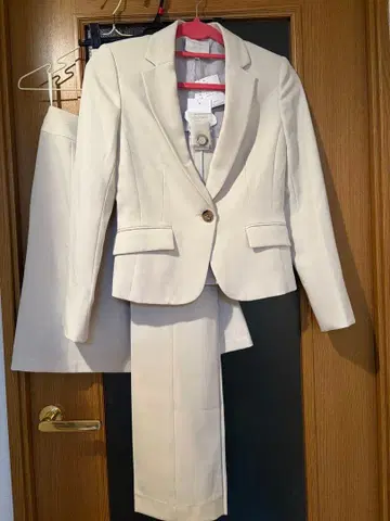 미사용 새상품 EMMA JAMES 아이보리 수트 3종 세트 7호