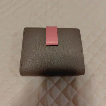 아틀리에 누 이시오카 마미 씨 별주 컬러 접이식 지갑