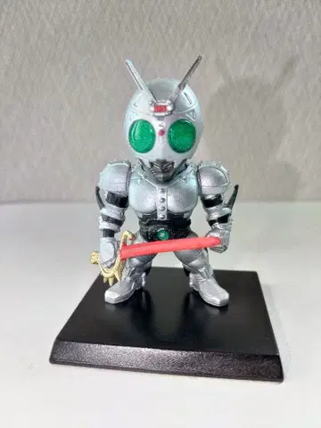 섀도우문 피규어