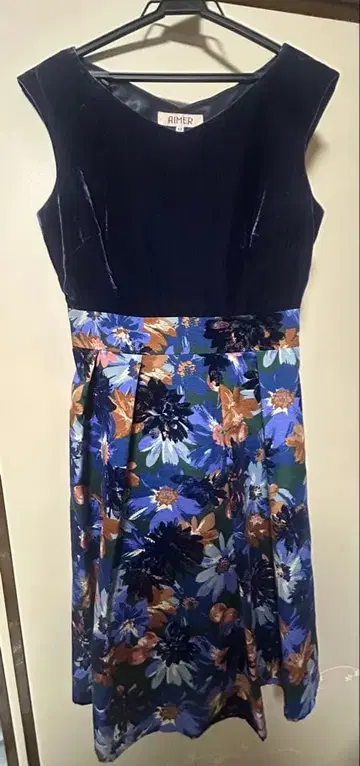 Aimer 결혼식 2차 모임 꽃무늬 블루 원피스 드레스 세레모니 13호