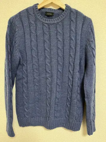 BARNEYS NEWYORK 케이블 짜임 크루넥 스웨터 파랑 M 사이즈