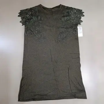 [새상품] hanahana 레이스 장식 슬리브리스 튜닉 올리브 그린