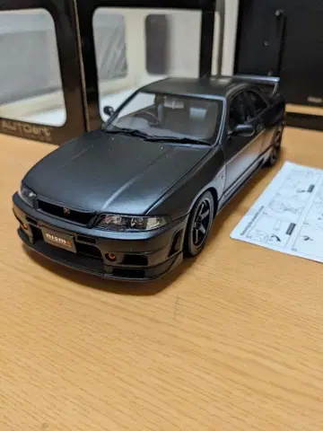 오토아트 1/18 닛산 스카이라인 GT-R(R33) V 스펙
