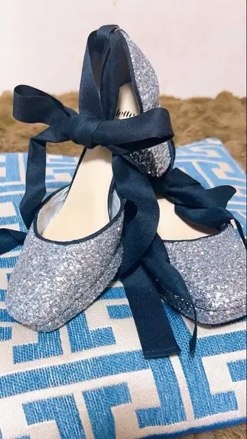 귀여운 오데트 e 오딜 글리터 펌프스 22