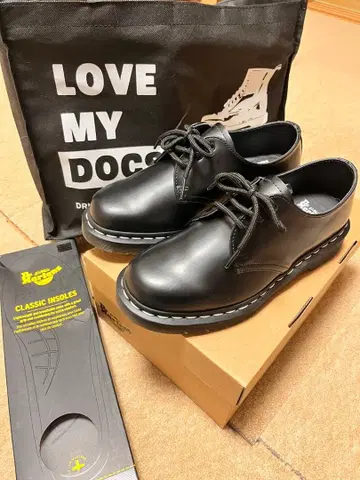 새상품 닥터마틴 3홀 신발