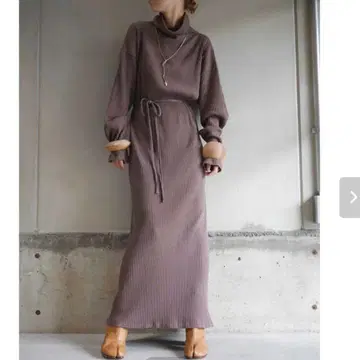 베이스 레인지 라사 카프탄 드레스 플리스 리브 브라운 맥시 길이