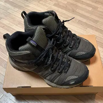 patagonia release mid 등산화 스니커즈